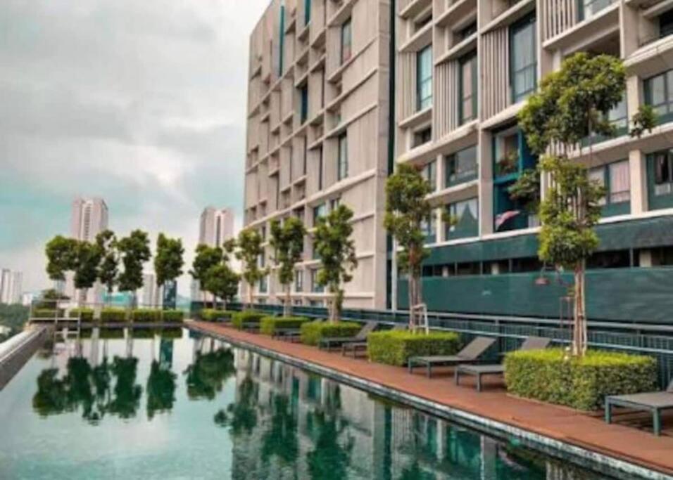 Luxury Stay-Tamarind Suite Cyber Cyberjaya Buitenkant foto