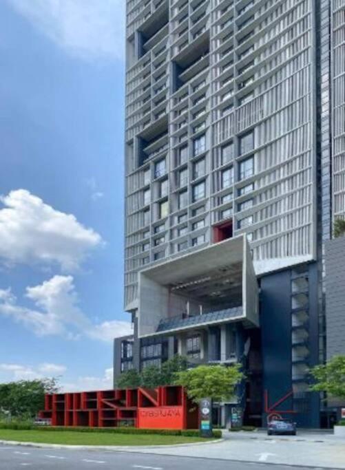 Luxury Stay-Tamarind Suite Cyber Cyberjaya Buitenkant foto