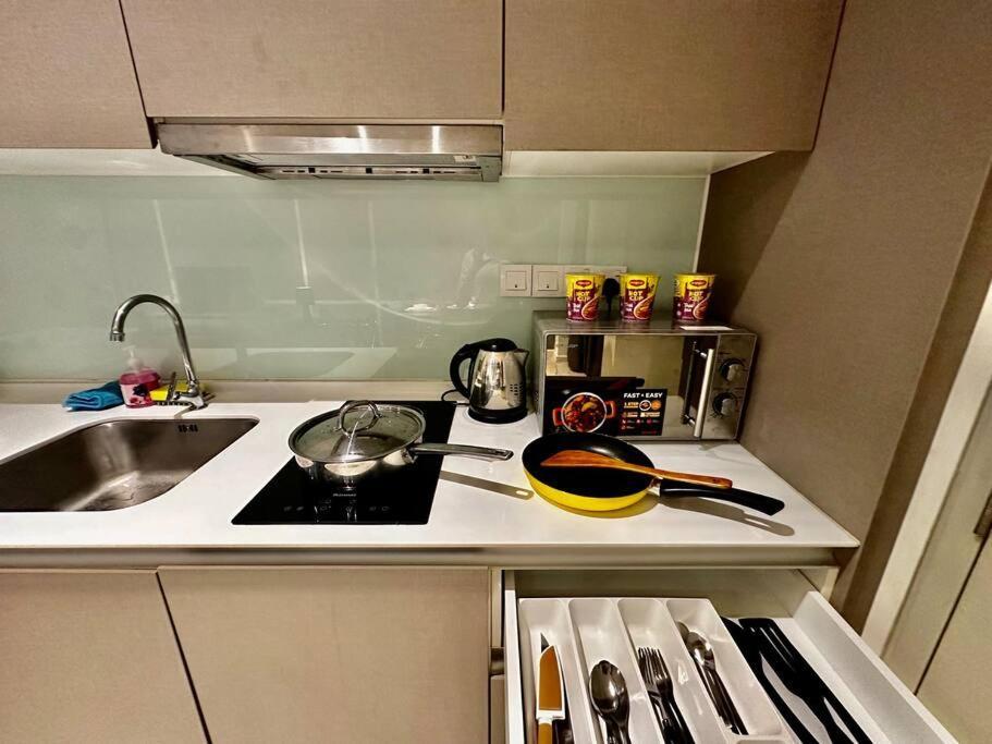 Luxury Stay-Tamarind Suite Cyber Cyberjaya Buitenkant foto